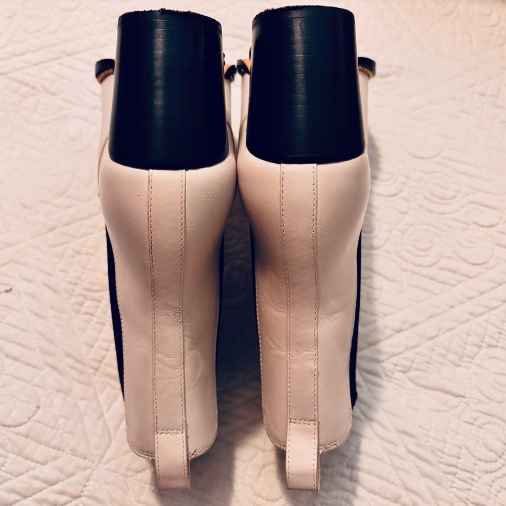 EUC Coach White Leather and Black Stretch Ankle Boots with Gold Beads - Sz 8.5 - Picture 8 of 12